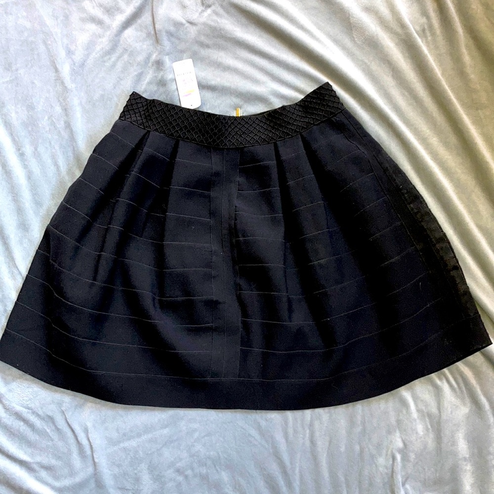 Bebe “Candace” elastic full skirt black